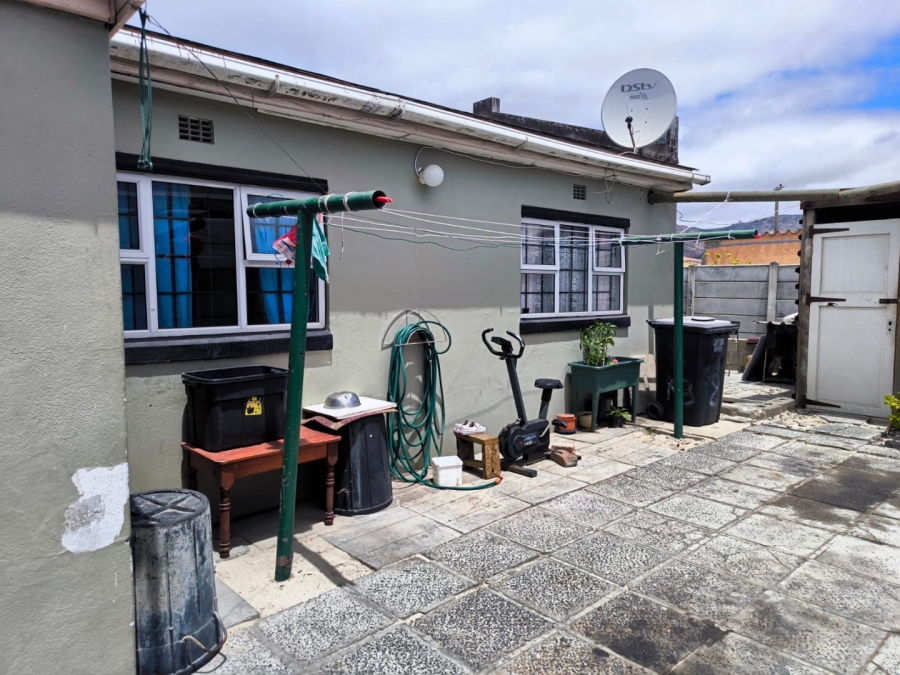 3 Bedroom Property for Sale in Lavender Hill Western Cape